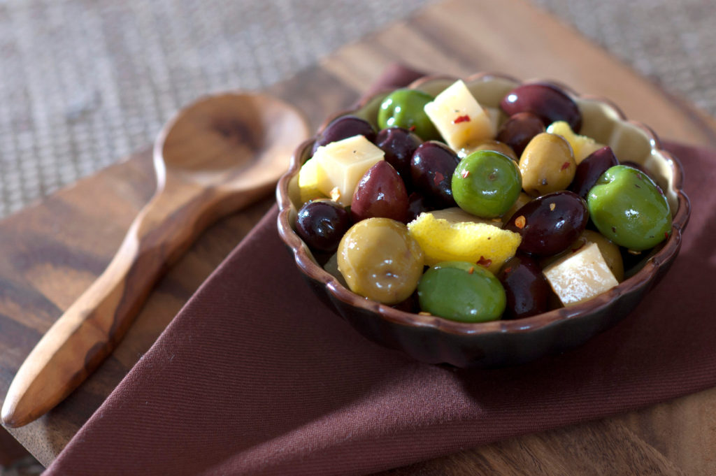 Marinated Mixed Olives With Manchego Jeff S Garden Foods