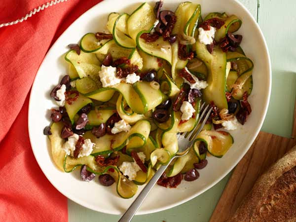 Zucchini Ribbons with Jeff's Naturals Organic Pitted Kalamata Olives & Sundried Tomatoes
